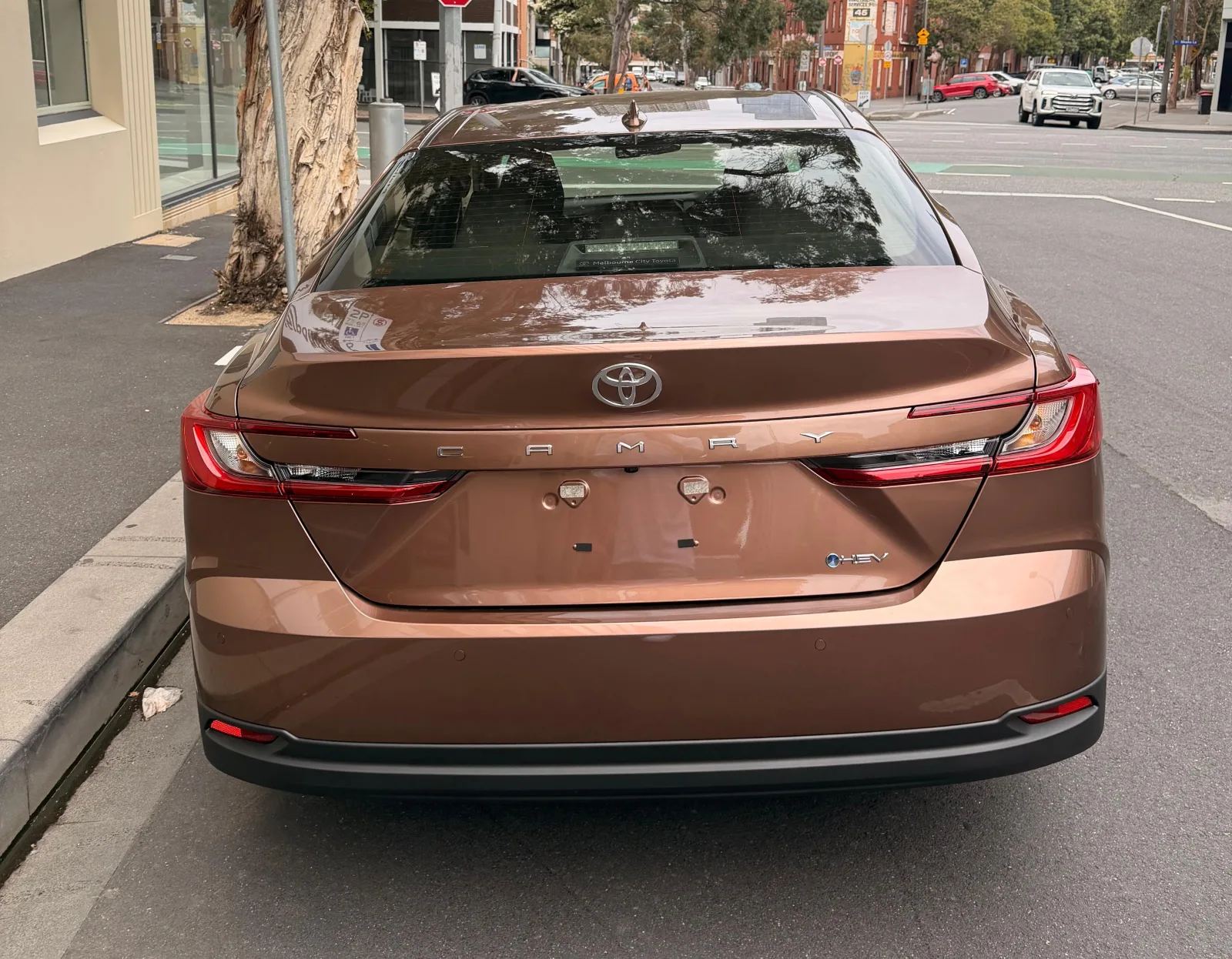 2026 Toyota Camry Hybrid - photo 3