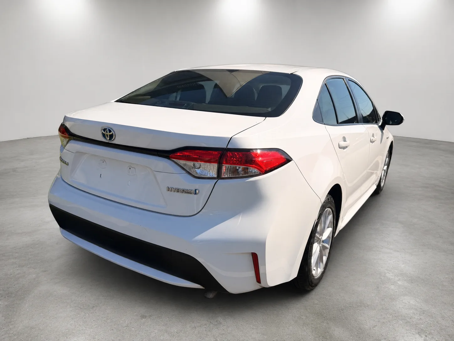 2026 Toyota Corolla Hybrid - photo 2