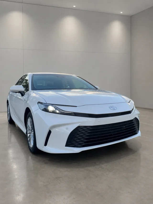 2026 Toyota Camry Hybrid
